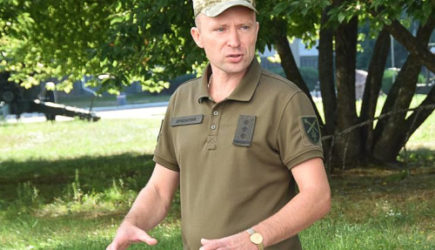 Командующий ВСУ: боевики в ужасе, прихода России боятся