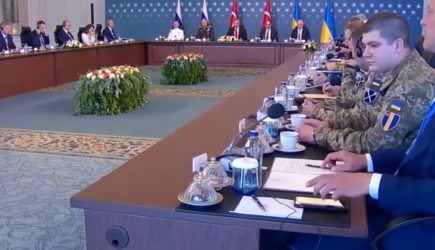 &#171;Руководят кладбищем&#187;: в США назвали переговоры Москвы и Киева фарсом