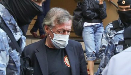 Стало известно о секретных встречах Ефремова с любовницей в колонии