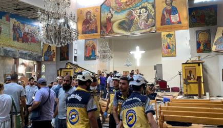 Более 20 человек погибли при теракте в церкви в Дамаске