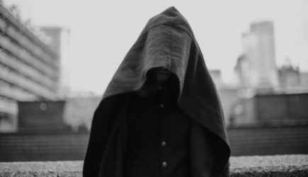 Женщина умерла на 8 минут и рассказала, что увидела в загробном мире