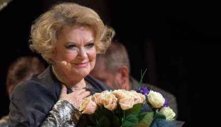 Прощание с актрисой Валентиной Талызиной началось в Театре Моссовета