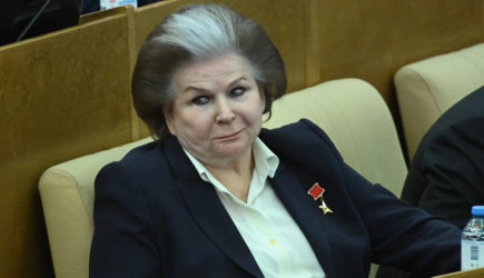 Терешкова почувствовала себя плохо на заседании Госдумы (видео)