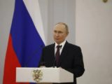 Путин сообщил, когда завершится формирование Московского и Ленинградского военных округов