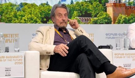 «Дважды спасла Европу»: отец Маска призвал мир изменить отношение к России