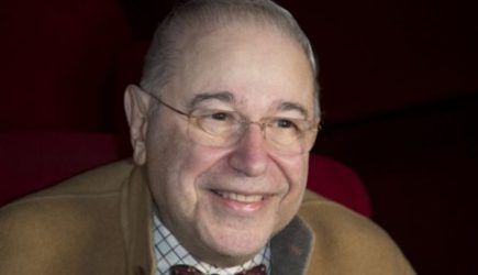 Рухнул на улице — печальные новости о Пeтросяне