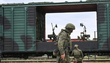 MWM: Россия использует бронепоезда для снабжения частей в Донбассе