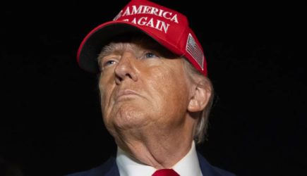 Стало известно, как Трамп угрожал Путину