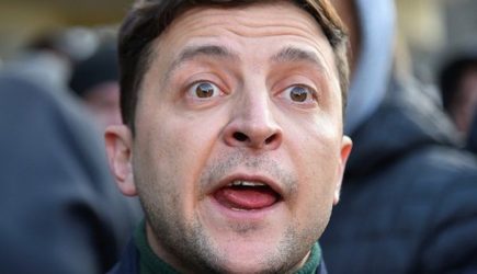 Марионетка в камуфляже: Зеленского позвали в Риме на «ужин с придурком» — L’AD