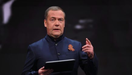 Медведев объяснил, какой будет денацификация Украины