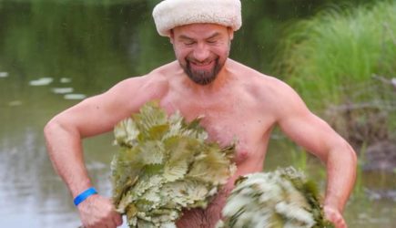 Россиянам назвали убивающие здоровье ошибки в бане
