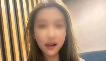 Студентку решили отчислить за секс с украинцем