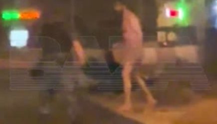 Очевидцы сняли еще одну «голую вечеринку» с бородачом в Москве