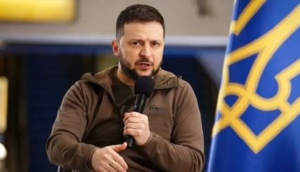 Зеленский анонсировал перестановки в руководстве обороны Украины