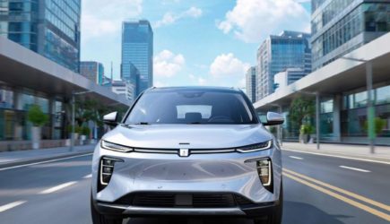 Почему автомобили в России стоят так дорого в 2025 году?