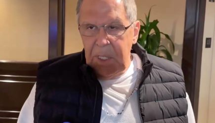 В России заявили о &laquo;проигравшей команде&raquo; после появления Лаврова в кофте с надписью &laquo;СССР&raquo;