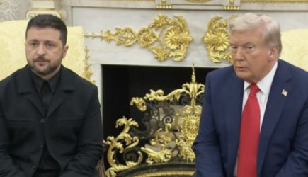 «Я люблю всех. И русских». Трамп вновь принял Зеленского в Белом доме.