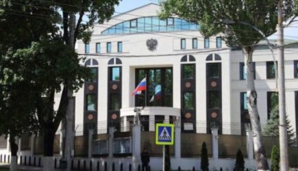 Такого еще не было: Кишинев блокирует работу посольства России