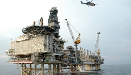 У Алиева есть повод нервничать: основной источник доходов мельчает