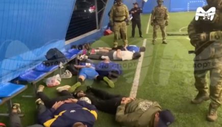 Оскорбляли и нападали: в Самарской области задержали футбольную команду мигрантов