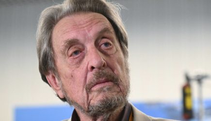 Отец Маска назвал отличие Зеленского от Путина