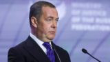 Медведев: Россия заберёт незаконно замороженные активы землёй