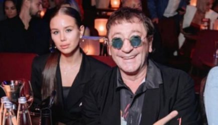 Юная невеста Лепса разделась на публике &mdash; откровенное фото топлес