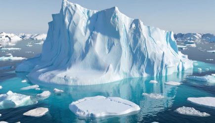 Айсберг «от Москвы до Петербурга»