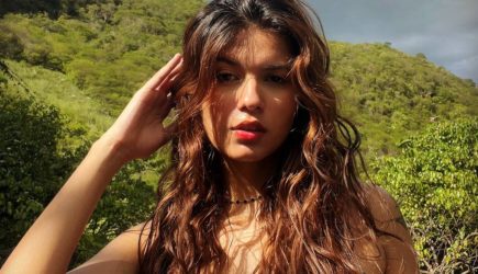 16-летняя королева красоты выпила две бутылки водки с друзьями на стройке и упала замертво