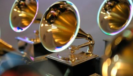 На&nbsp;русском: песня народной артистки&nbsp;РФ прошла отбор на&nbsp;получение премии &laquo;Грэмми&raquo;