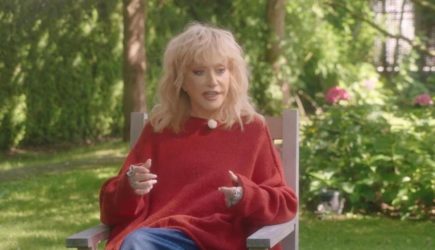 Лишат большой пенсии и званий: появились новости о судьбе Пугачевой в России