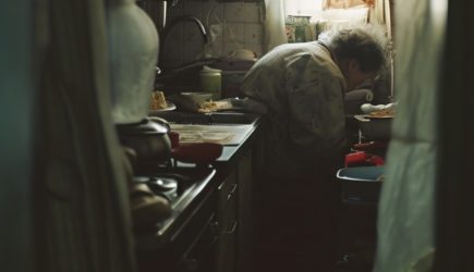 Неудобно, зато свое: почему наши бабушки в СССР были благодарны за проходные комнаты