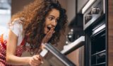 Неожиданный «энергогигант»: духовка «съедает» электричество как 65 холодильников