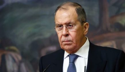 Лавров ответил на угрозы Польши арестовать летящий в Венгрию самолет с Путиным