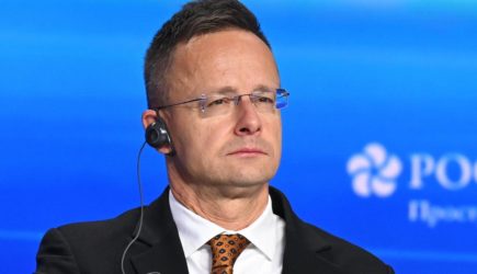 В Венгрии высмеяли отказ Польши гарантировать пролет борта Путина