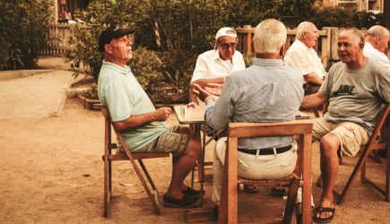 Способ снизить риск развития деменции у пожилых людей раскрыли ученые