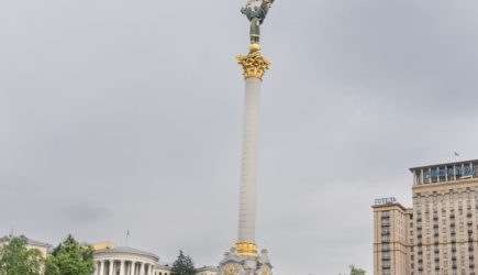 В Киеве родные военных устроили митинг с требованием эвакуировать погибших