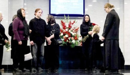 В Москве началась церемония прощания с Романом Поповым