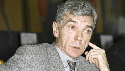 На Троекуровском кладбище прощаются с телеведущим Юрием Николаевым