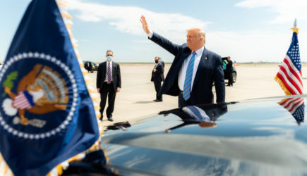 В США ждут ареста Байдена и Харрис. Сетевая знаменитость назвала причину