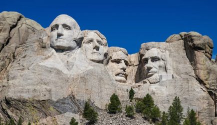 Показываю как выглядели 7 известных мест в мире до того, как они стали знамениты