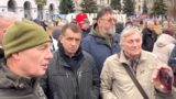 «Задействованы серьезные люди». В Киеве на митинг против Зеленского пришли меньше 100 человек