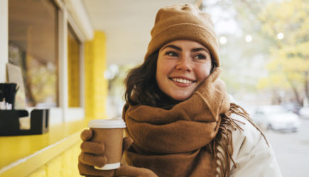 Врач объяснил, чем опасно хождение без шапки в холодную погоду