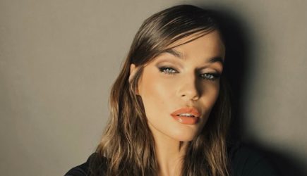 Экстремально похудевшая Водонаева надела мокрое платье и «засветила» лишнее