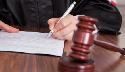 Россиянин выиграл суд против больницы и получил миллион рублей за смерть матери