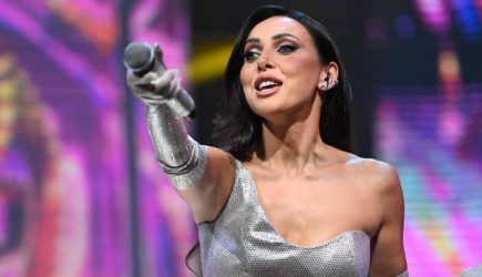 Алсу вынуждено прервала концерт: в зале случилось ЧП