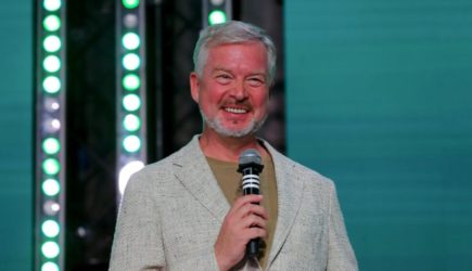 «Начала нести пургу»: Пельш вспомнил о ссоре с Пугачевой из-за «Розыгрыша»