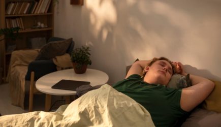 Не мало и не много: ученые раскрыли продолжительность оптимального дневного сна