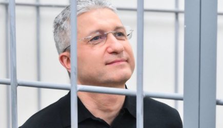 У экс-замминистра обороны Иванова забрали недвижимость