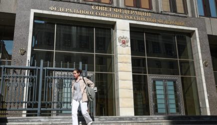 Совет Федерации одобрил повышение МРОТ